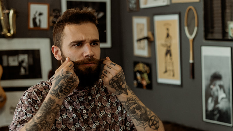 Pourquoi adopter une routine naturelle pour sa barbe ?